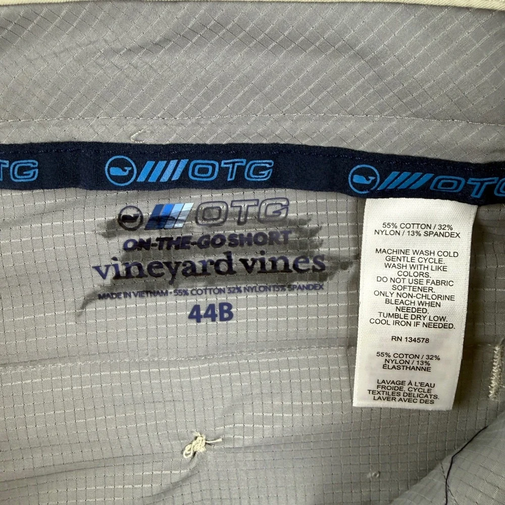 Vineyard Vines Shorts Men's 44B Beige On-The-Go OTG Technical Stretch Golf Chino